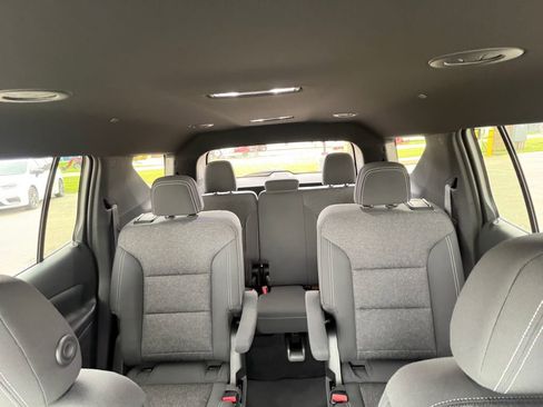 Used 2018 Chevrolet Traverse LT AWD/4WD image 19