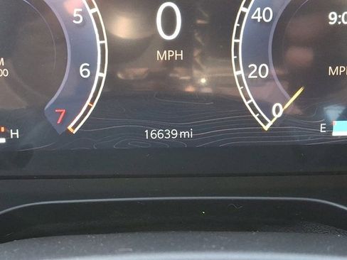 Certified 2024 Jeep Grand Cherokee Altitude image 24