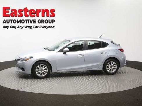 Used 2017 MAZDA MAZDA3 Sport FWD image 58