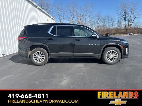 Used 2023 Chevrolet Traverse LT image 4
