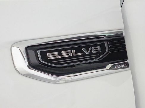 Used 2025 GMC Sierra 1500 SLT AWD/4WD image 9