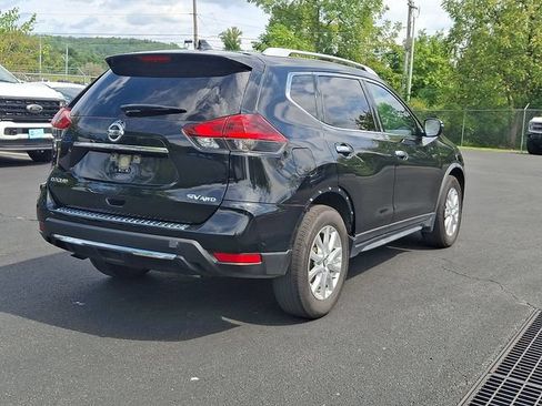 Used 2018 Nissan Rogue SV AWD/4WD image 14