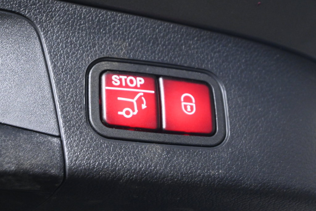 Used 2023 Mercedes-Benz GLA 250 4MATIC image 37