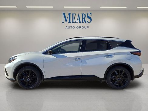 Used 2023 Nissan Murano SV w/ SV Midnight Edition Package image 2