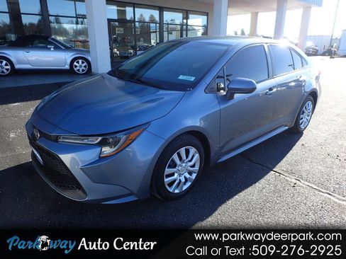 Used 2020 Toyota Corolla LE FWD image 1