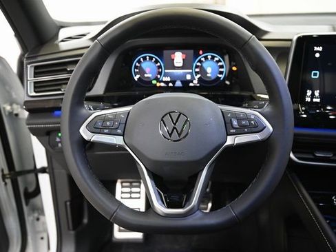 New 2026 Volkswagen Atlas Cross Sport SEL Premium R-Line AWD/4WD image 4