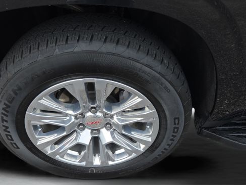 Used 2025 GMC Yukon Denali AWD/4WD image 30