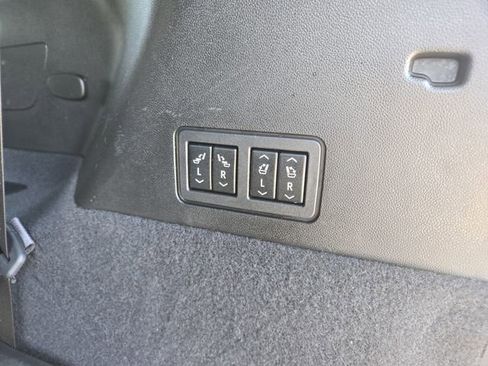 Used 2024 Cadillac XT6 Premium Luxury w/ LPO, Floor Liner Package AWD/4WD image 31
