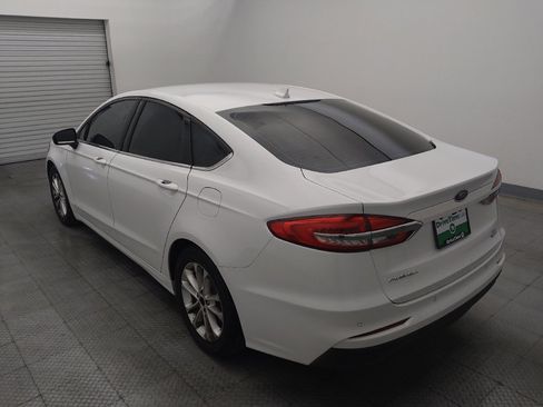 Used 2019 Ford Fusion SE FWD image 5