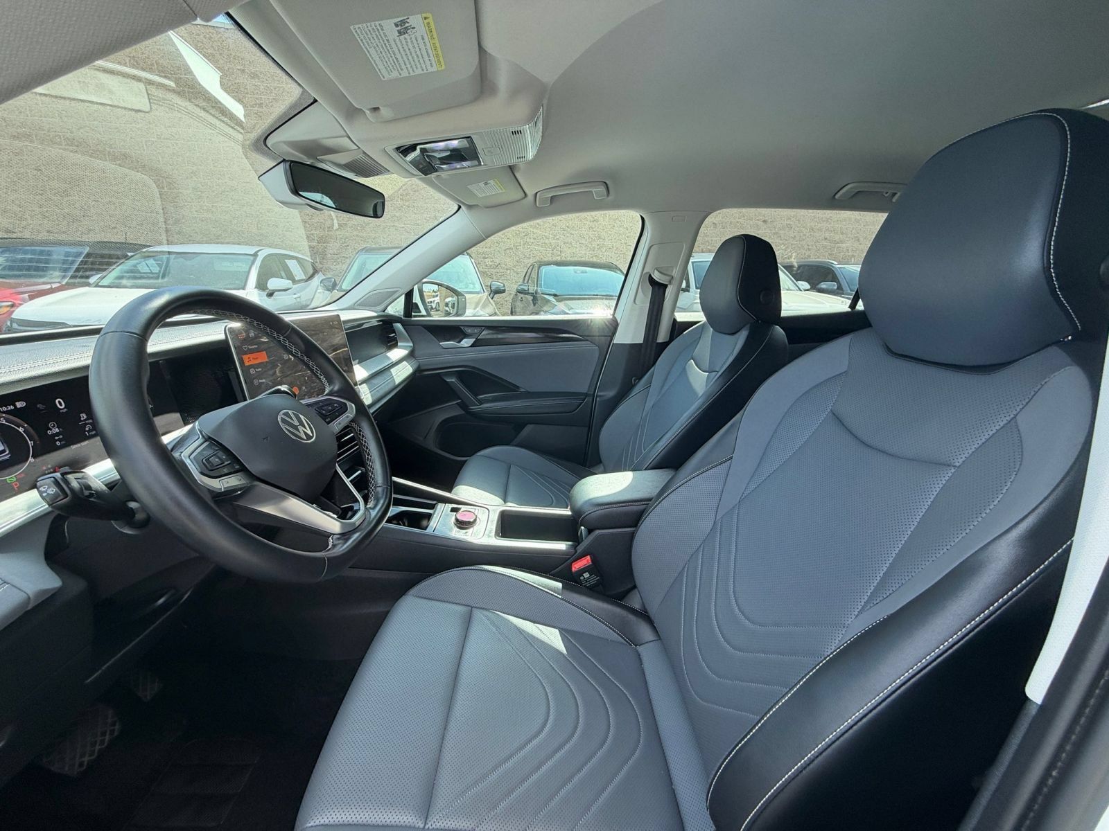 Used 2026 Volkswagen Tiguan SE AWD/4WD image 28