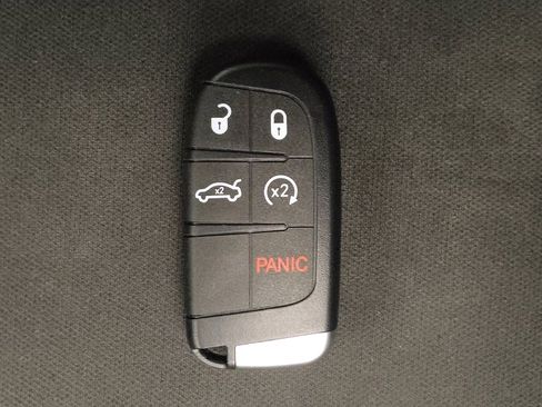 Used 2019 Dodge Charger R/T w/ Blacktop Package image 32