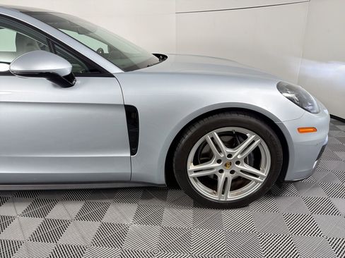 Certified 2018 Porsche Panamera image 12