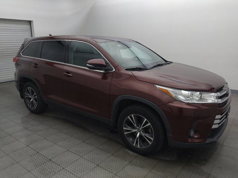 Used 2019 Toyota Highlander Plus AWD/4WD image 11