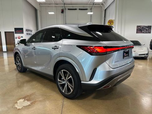 Used 2025 Lexus RX 350 FWD w/ Technology Package image 6