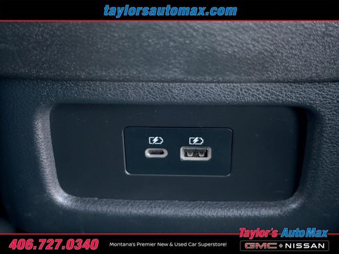 Used 2024 Nissan Pathfinder S image 27