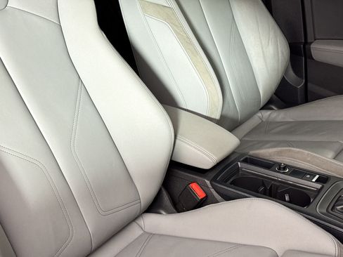 Used 2021 Audi Q3 2.0T Premium Plus w/ Premium Plus Package AWD/4WD image 38
