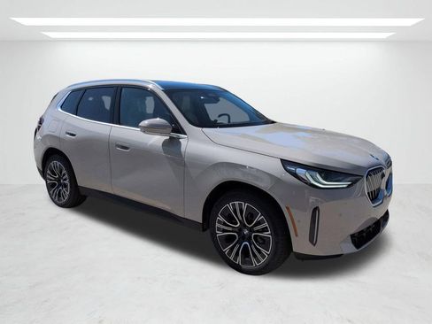 New 2026 BMW X3 xDrive30 w/ Premium Package image 2