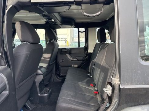 Used 2016 Jeep Wrangler Unlimited Sport image 6