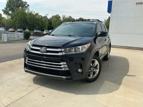 Used 2019 Toyota Highlander Limited Platinum AWD/4WD image 3