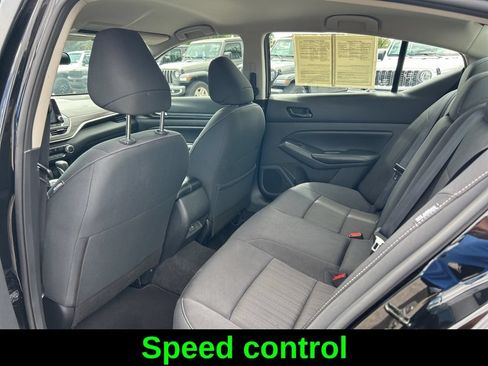 Used 2024 Nissan Altima 2.5 SV AWD/4WD image 28