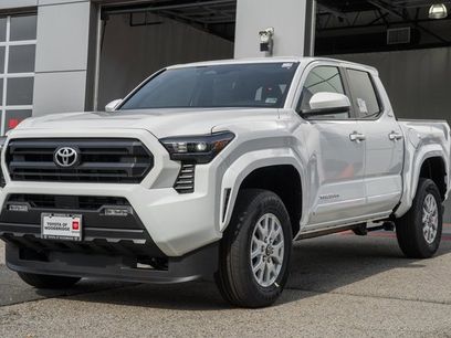 New 2025 Toyota Tacoma SR5