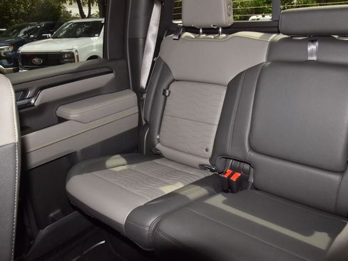 Used 2026 Chevrolet Silverado 2500 ZR2 AWD/4WD image 19