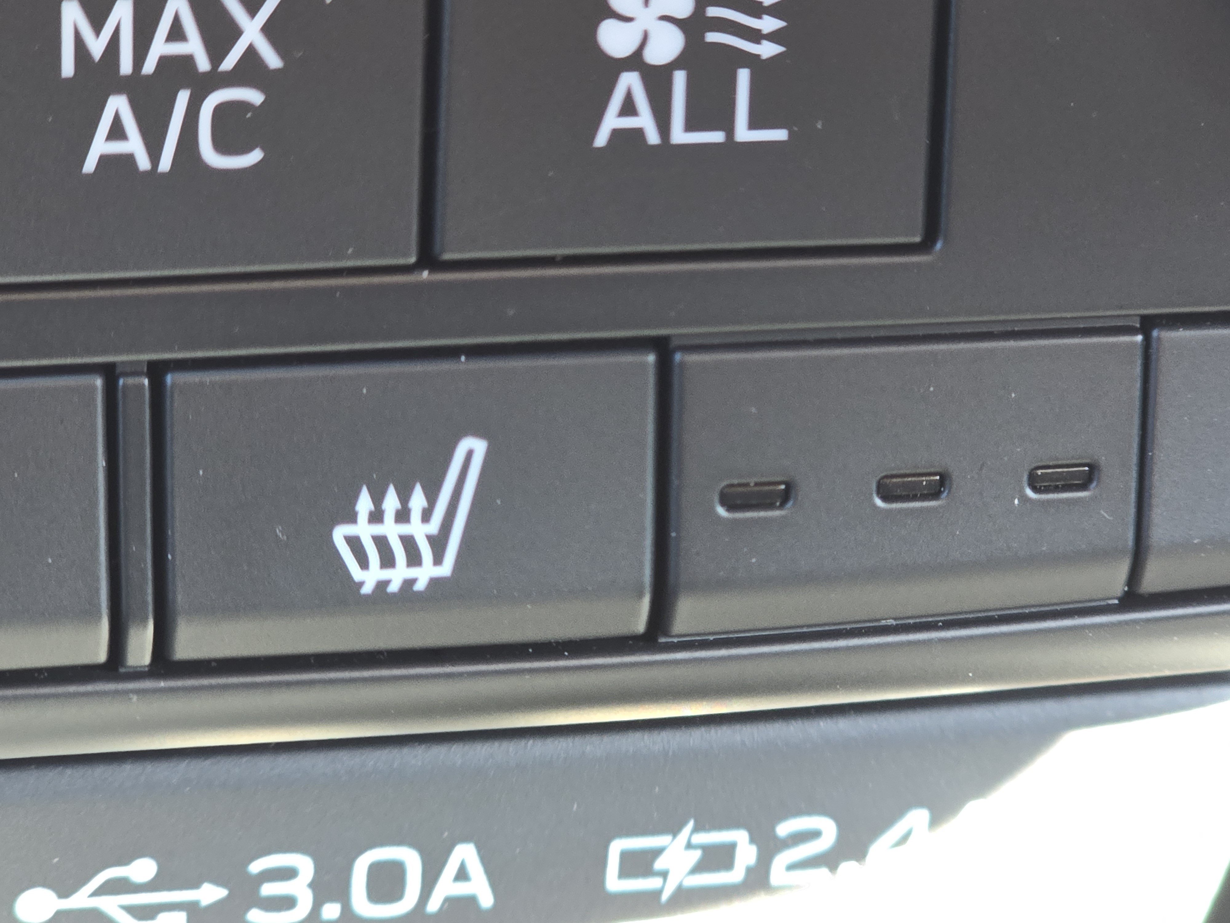 Certified 2026 Subaru Outback Limited AWD/4WD image 12