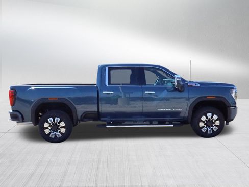 New 2026 GMC Sierra 3500 Denali w/ Denali Reserve Package AWD/4WD image 8