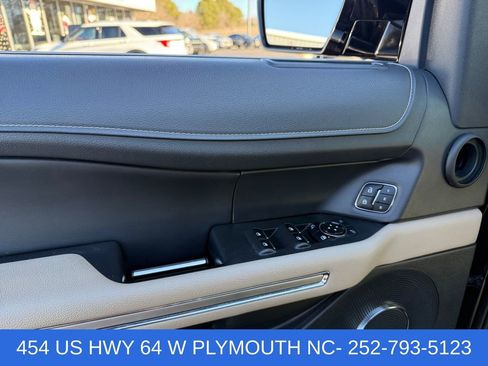 Used 2024 Ford Expedition Max Limited AWD/4WD image 16