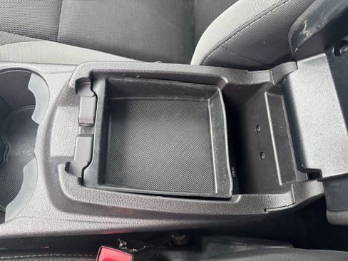 Used 2014 Ford Focus SE w/ SE Winter Package FWD image 20