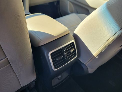 Used 2022 Kia Sportage LX image 28