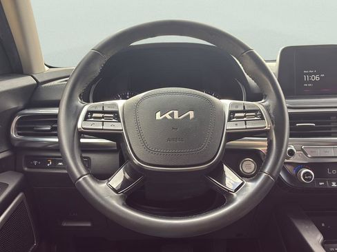 Used 2022 Kia Telluride LX image 26