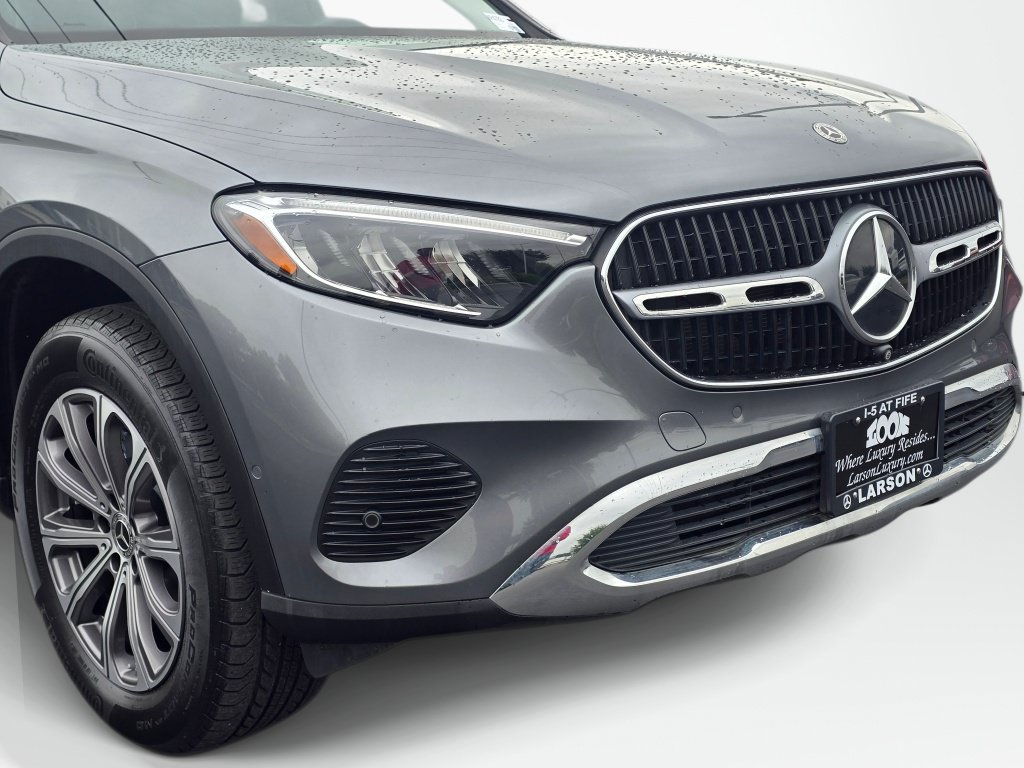 Used 2023 Mercedes-Benz GLC 300 4MATIC w/ Exclusive Trim Package image 31