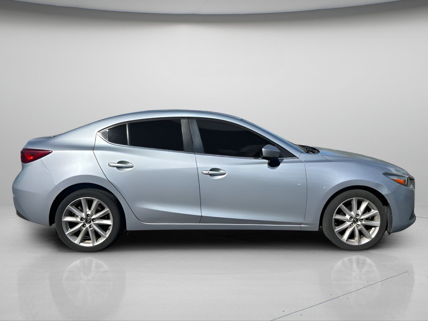 Used 2017 MAZDA MAZDA3 Touring FWD image 5