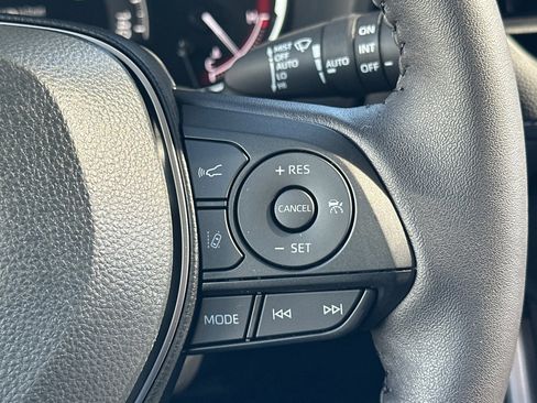 New 2025 Toyota RAV4 XLE image 28