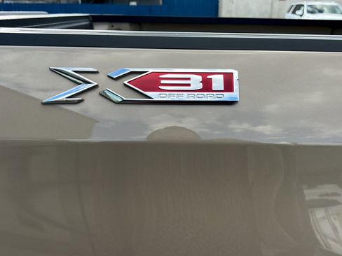 Used 2023 GMC Sierra 1500 Elevation w/ X31 Off-Road Package AWD/4WD image 11
