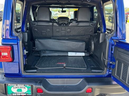 Used 2019 Jeep Wrangler Unlimited Rubicon image 12