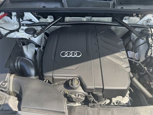 Certified 2025 Audi Q5 2.0T Premium w/ Convenience Plus Package image 28