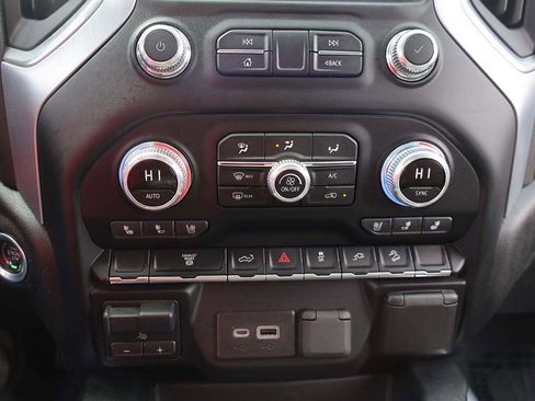 Used 2022 GMC Sierra 2500 SLT w/ SLT Convenience Package AWD/4WD image 43