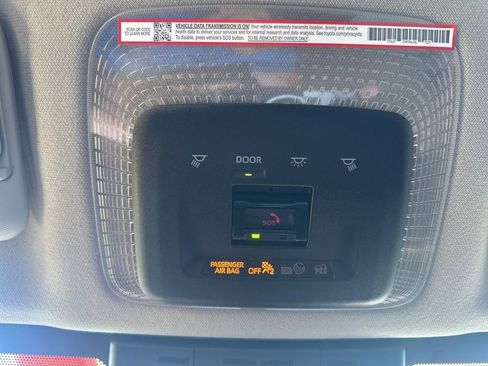 New 2026 Toyota Prius FWD image 34