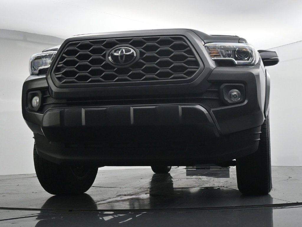 Used 2022 Toyota Tacoma TRD Sport w/ Technology Package AWD/4WD image 33