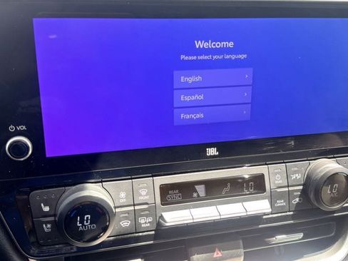 Used 2025 Toyota Grand Highlander AWD image 15