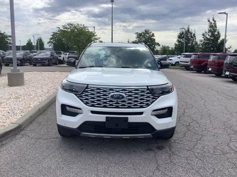 Used 2020 Ford Explorer Platinum w/ Premium Technology Package AWD/4WD image 2