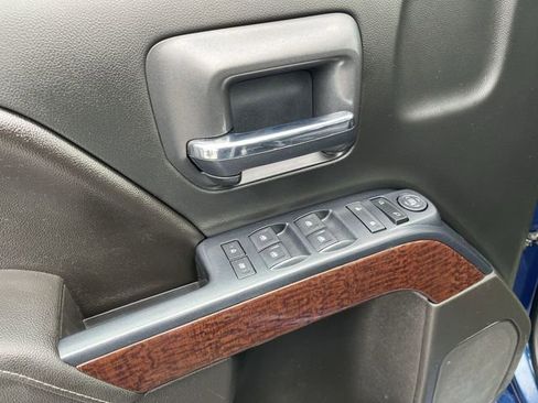 Used 2017 GMC Sierra 1500 SLE w/ SLE Value Package image 17