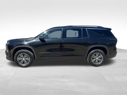 Used 2024 Chevrolet Traverse LT FWD image 4