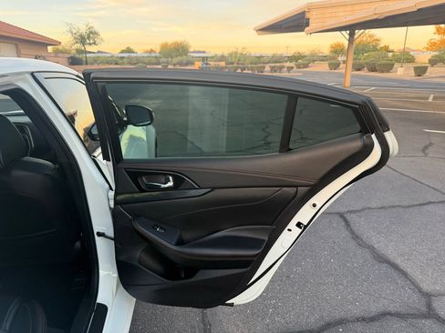 Used 2021 Nissan Maxima SR w/ Sport Mat Group image 17