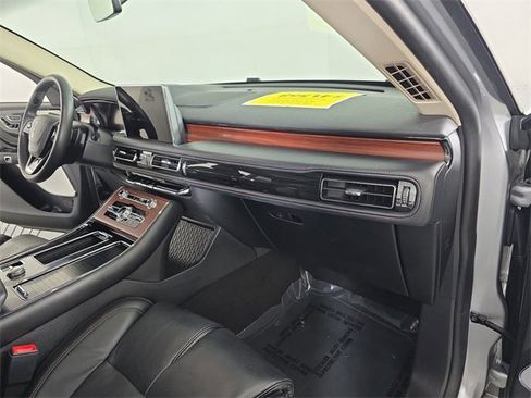 Used 2021 Lincoln Aviator Reserve w/ Equipment Group 202A image 20