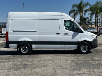 Used 2023 Mercedes-Benz Sprinter 2500 video 2