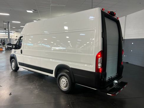 Used 2024 RAM ProMaster 3500 w/ Delivery Van Package image 10