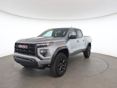 Used 2025 GMC Canyon Elevation w/ Convenience Package AWD/4WD image 2